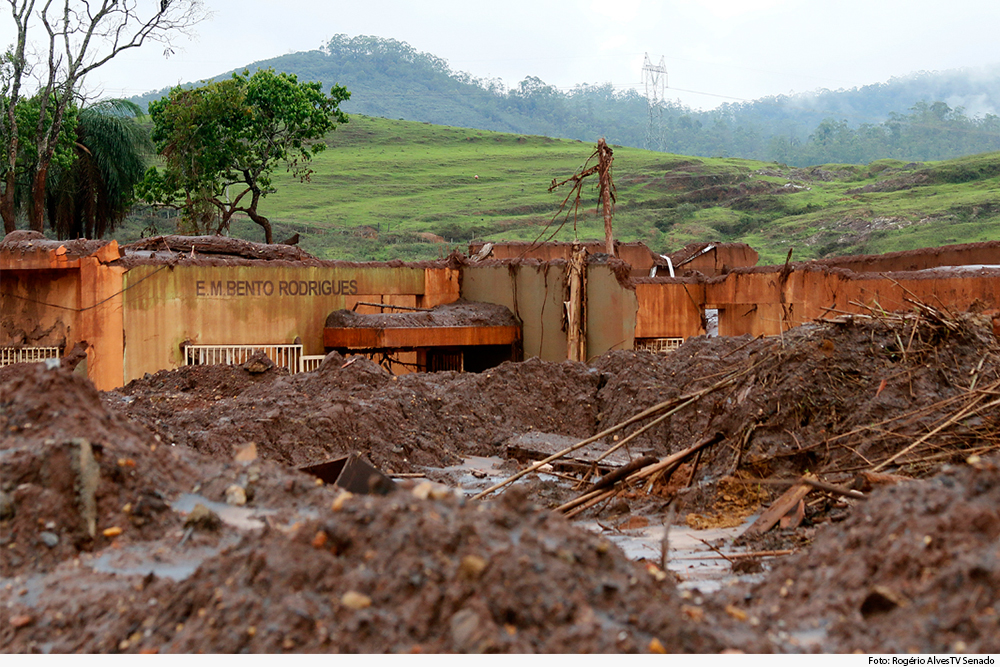 noticia-barragem-mariana.jpg