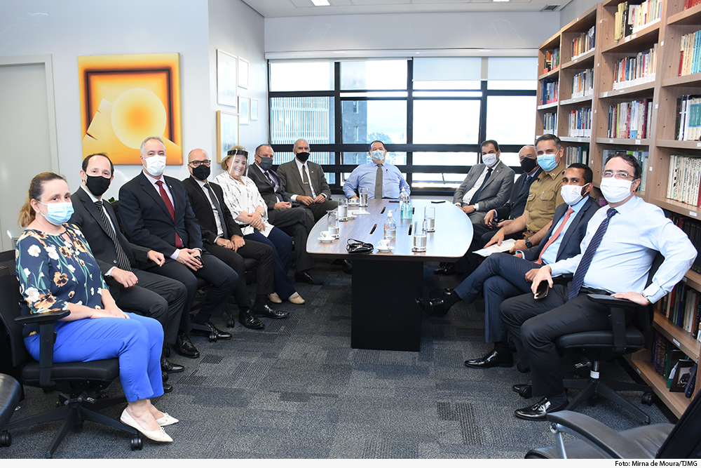noticia--encontro-com-ministro-barroso-do-STM--21.01.2021.jpg