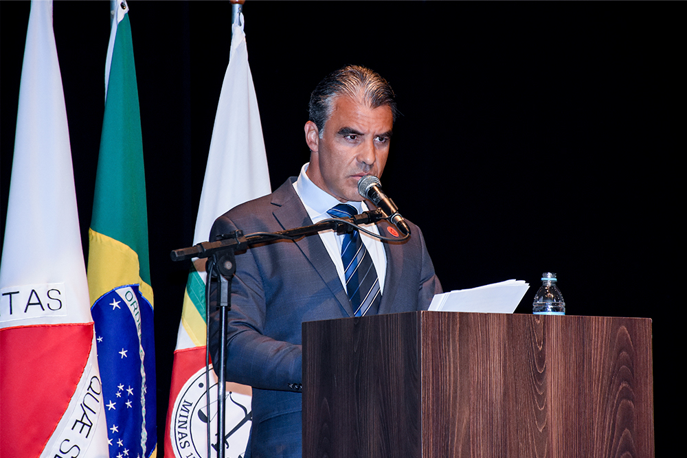 Not---Homenagem-aos-servidores-com-30-anos-de-TJMG._1.jpg