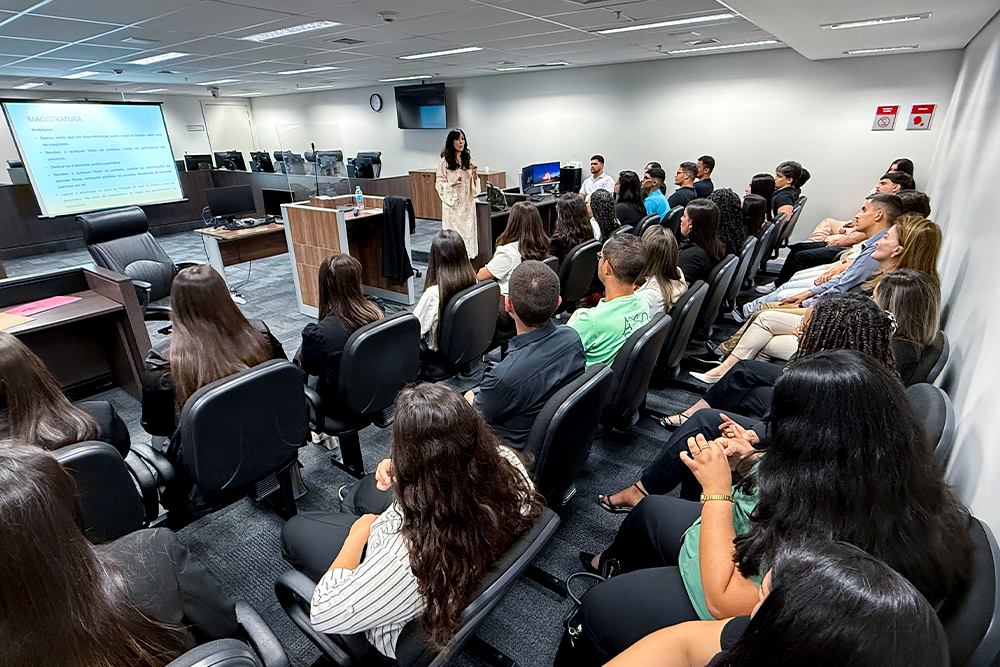Not-Universitarios-no-TJ-com-desa-Eveline-Mendonca.1.jpg