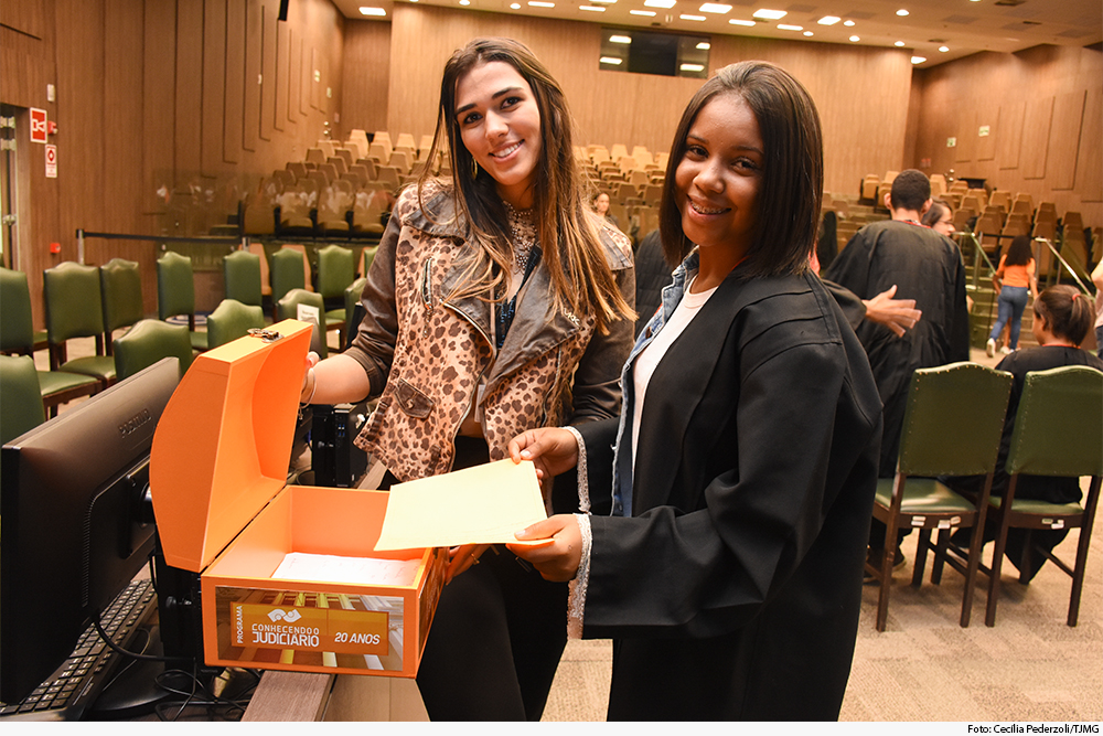 noticia9-conhecendo-judiciario-pleno-estudantes.jpg