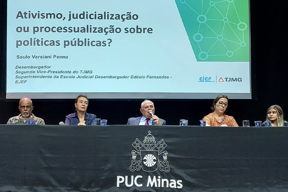 Not-2---Aula-Magna-na-Puc-Minas.jpg