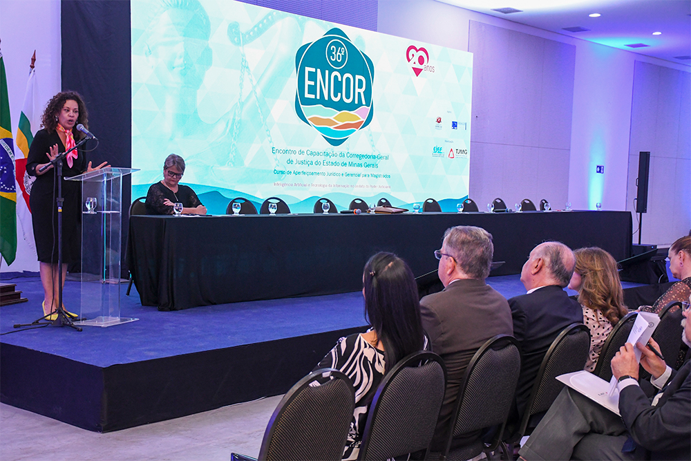Not-36Encor-PalestraDireitos-MinEdileneLobo3.jpg