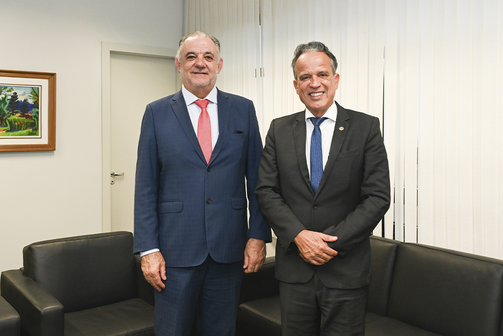 Not-1---Visita-1-Vice-do-Des.-James-Ferreira-do-Tribunal-Militar.jpg