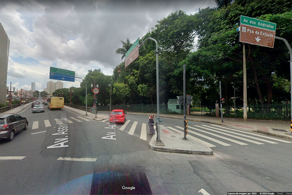 not---Rua-da-Bahia-com-Assiz-Chateaubriant.jpg
