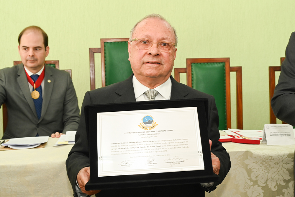 Not-4---Instituto-Historico-e-Geografico-Hom.-150-anos-TJMG.jpg