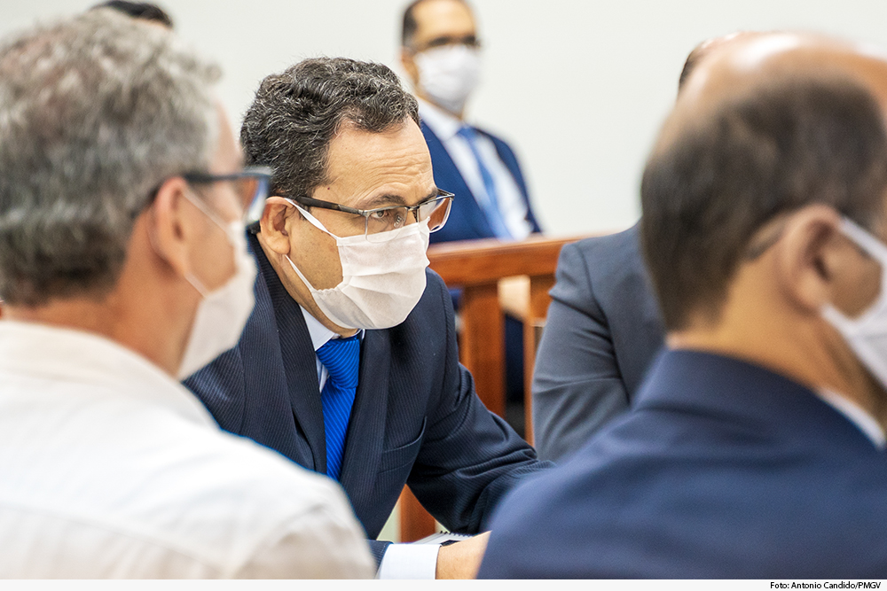 noticia2-juiz-diretor-lancamento-obra-gov-val-18.06.jpg