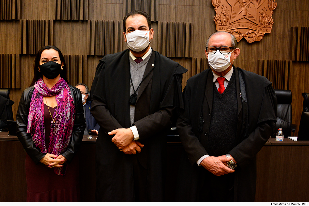 noticia3-posse-ouvidoria- desa claudia - presidente - wanderley p - 25.08.jpg