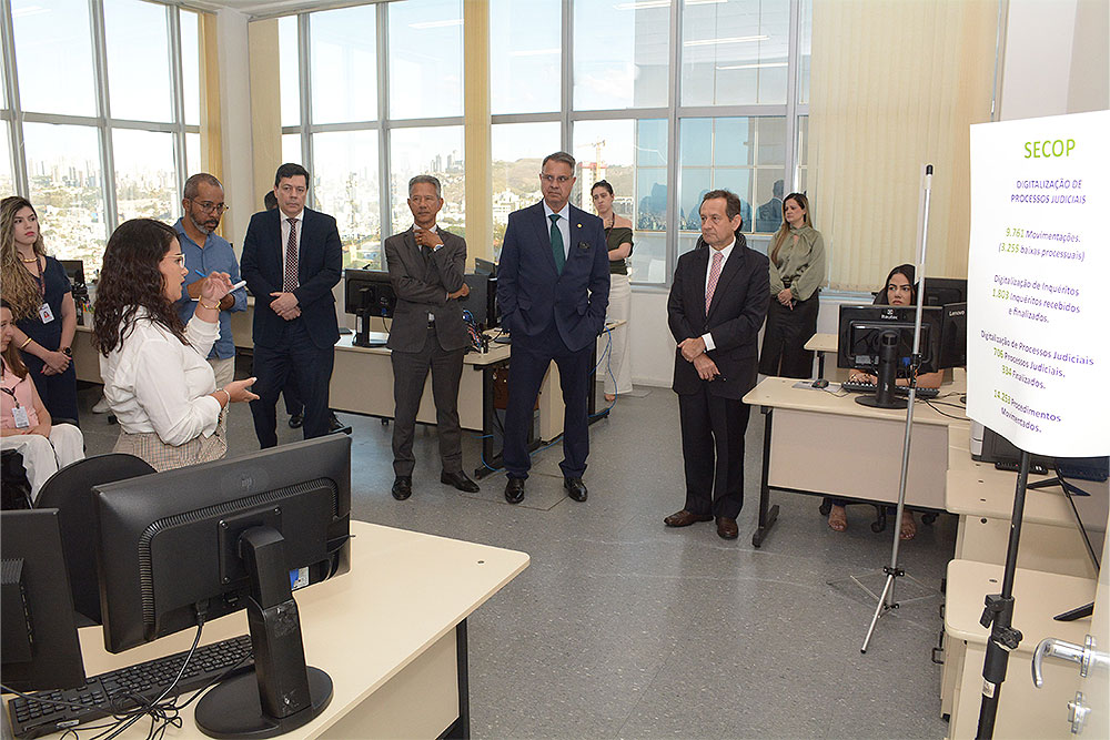Not-Presidente-visita-Forum-Civel-e-Fazendario-13.jpg