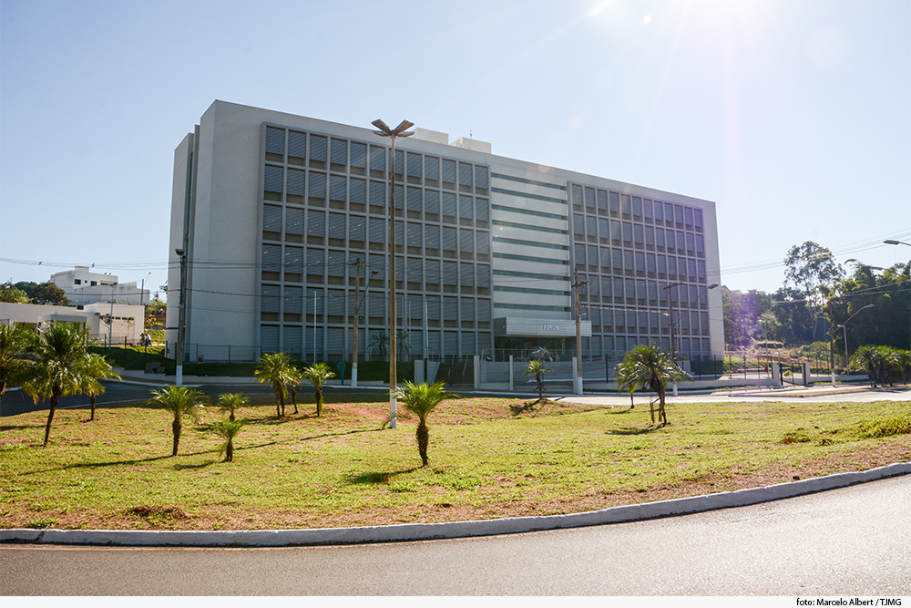 noticia-forum-de-patos-de-minas.jpg