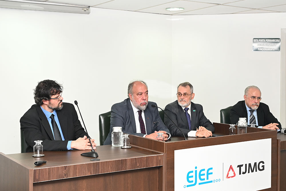 Not-1---Assinatura-de-Protocolo-de-Intencoes-EJEF-e-UFMG.jpg