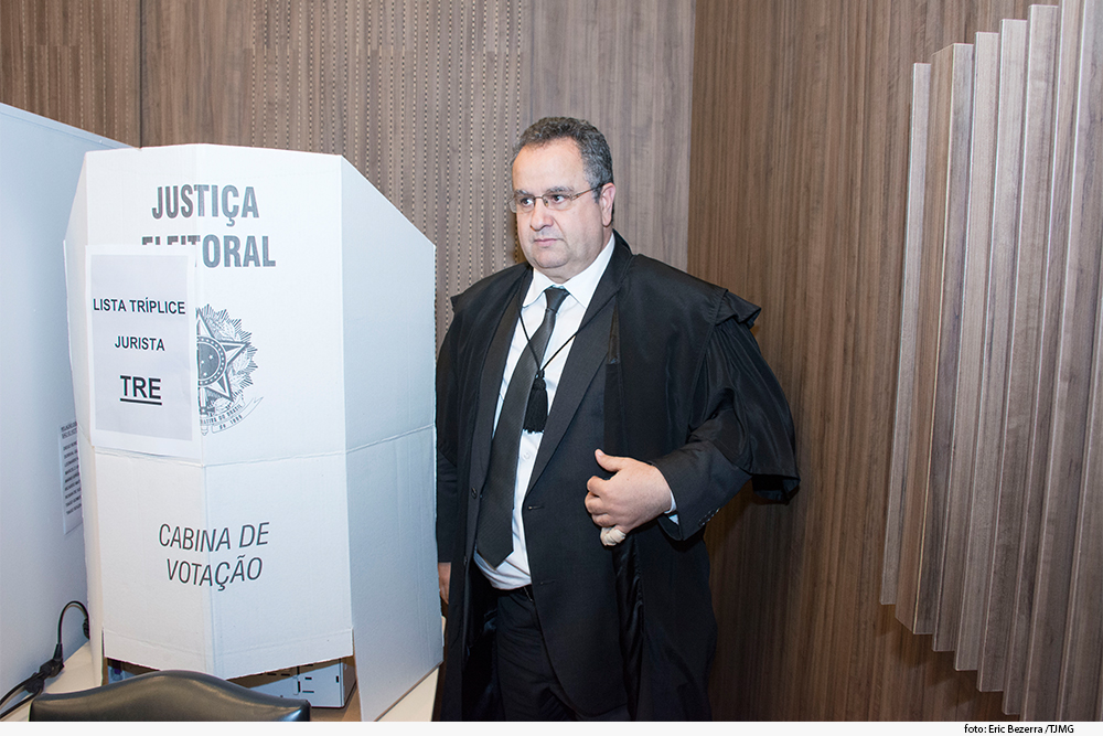 noticia03---votacao-para-TRE-19-11-18.jpg