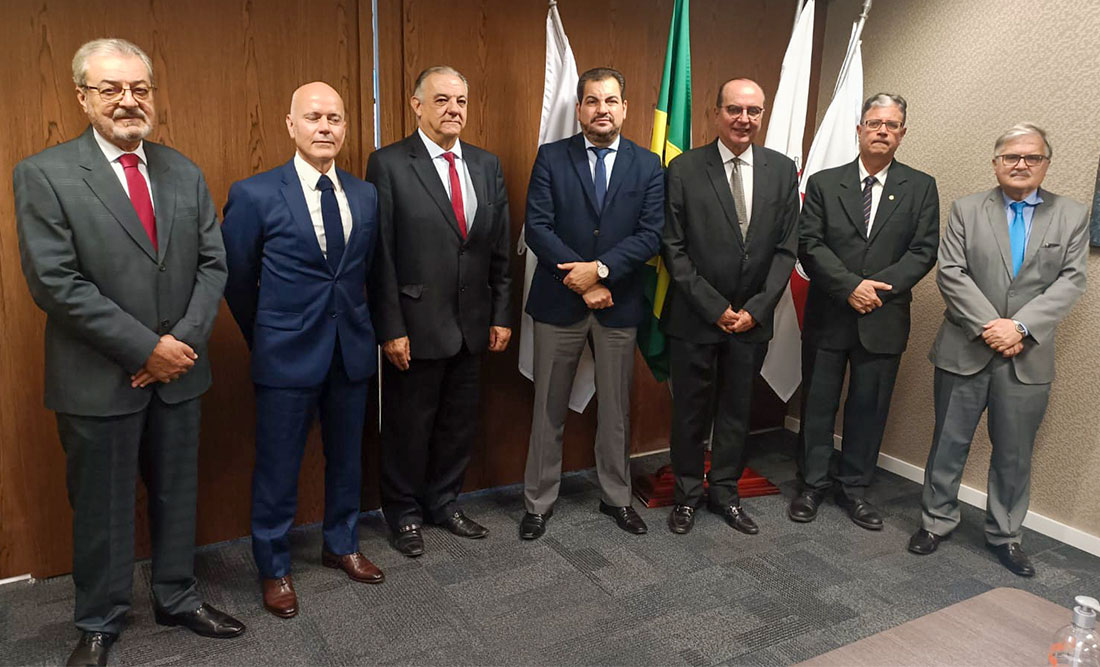 not-4--Assinatura-convenio-TRE.jpg