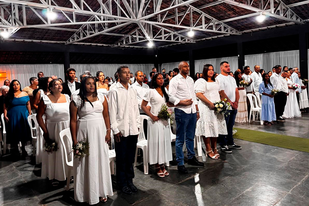 Not 1 Casamento Comunitario em Guanhaes.jpg