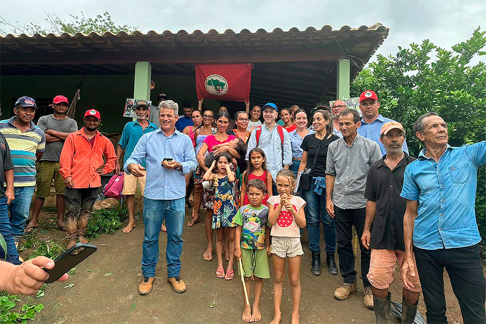Not---Visita-comissao-de-assuntos-fundiarios1.jpg