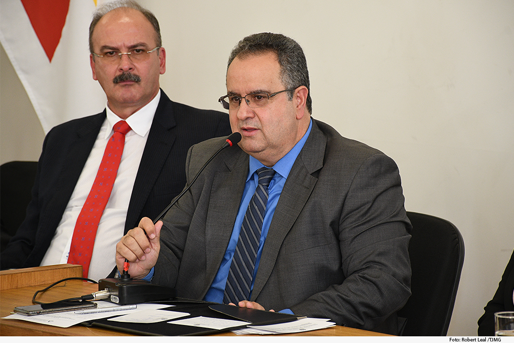 noticia-3-anuncio-do-forum-de-itauna.jpg