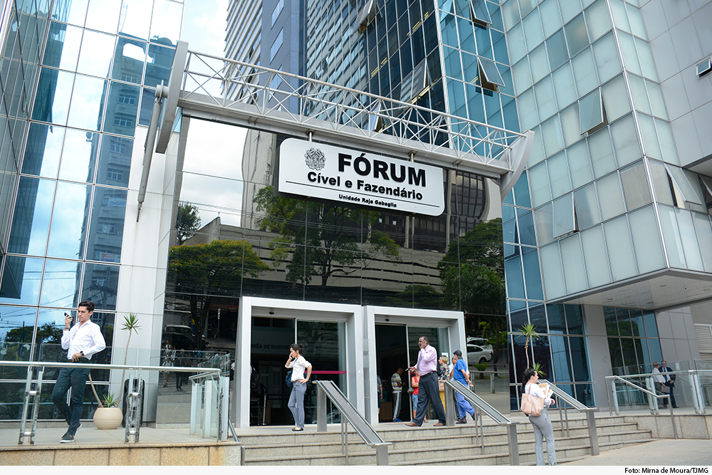 Fachada do Fórum Cível e Fazendário