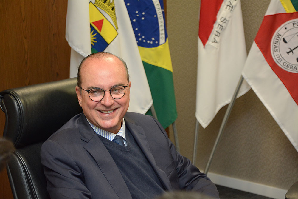 Not---Presidente-Jose-Arthur-Filho-recebe-visita-de-juizes-de-Nova-Serrana4.jpg