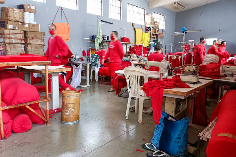 Judiciário doa verbas para confecção de uniformes a apenados