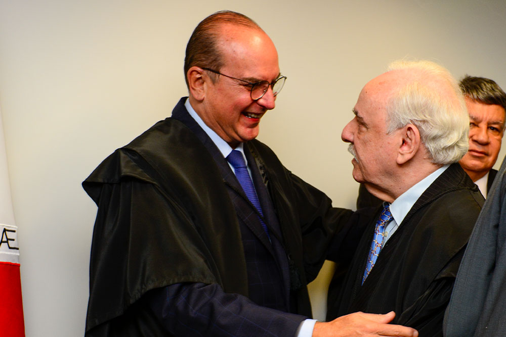 not-Despedida-da-5-camara-criminal-do-Des.-Pedro-Vergara---2.jpg