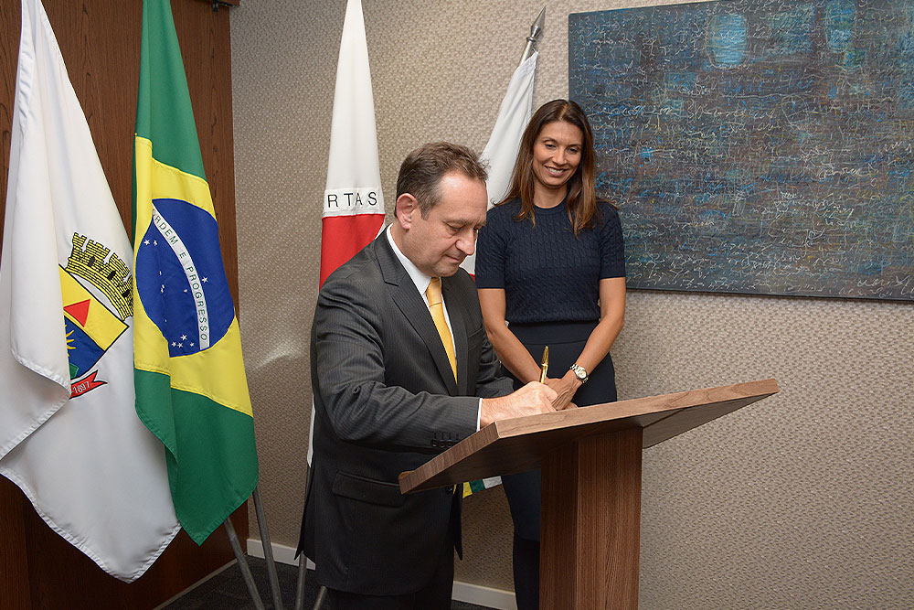 Not---Assinatura-de-termo-de-cooperacao-tecnica-com-a-defensoria-publica-de-MG2.jpg