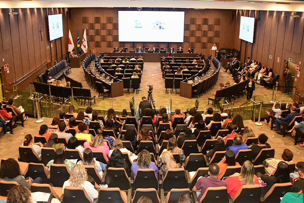 Not-seminario-adocao1.jpg