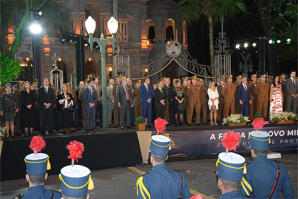 Not---Medalha-Alferes-Tiradentes.jpg