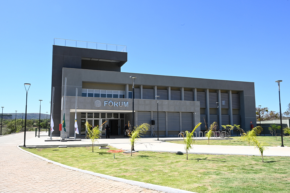 Not-1---Inauguracao-do-Forum-em-Pompeu.jpg