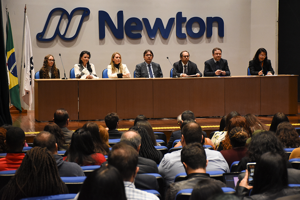 not-palestra-newton-paiva-MESA-DE-HONRA-01.09-valeesta.jpg