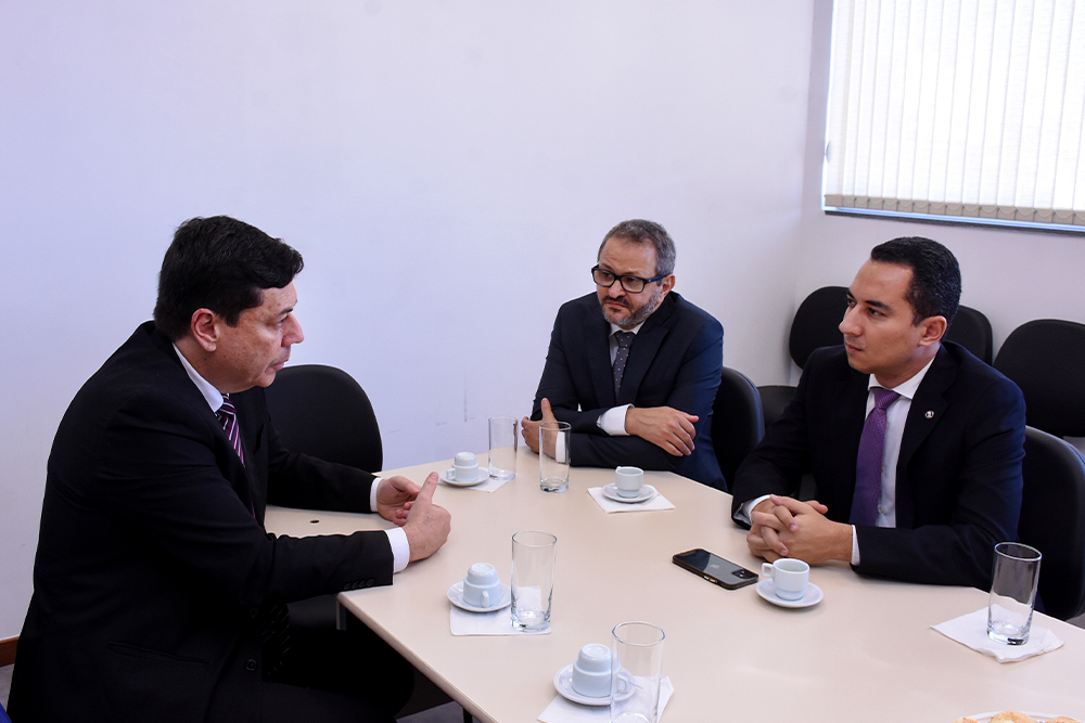 Not---Visita-comitiva-Acre-ao--CEAC-TJMG.2.jpg