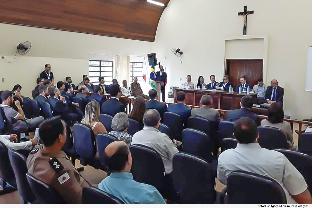 noticia03_forum-tres-coracoes-08-02-19.jpg