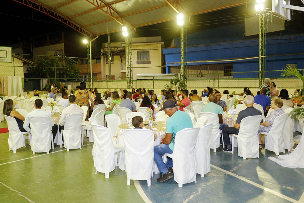 Not-6---Casamento-Comunitario-em-Tombos.jpg