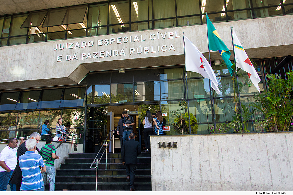 Fachada de Juizado Especial da Fazenda Pública