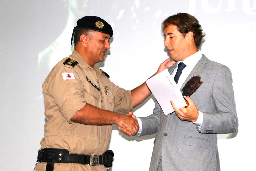 Not 2 Juizes de Uberaba participam de curso da Policia Militar.jpg