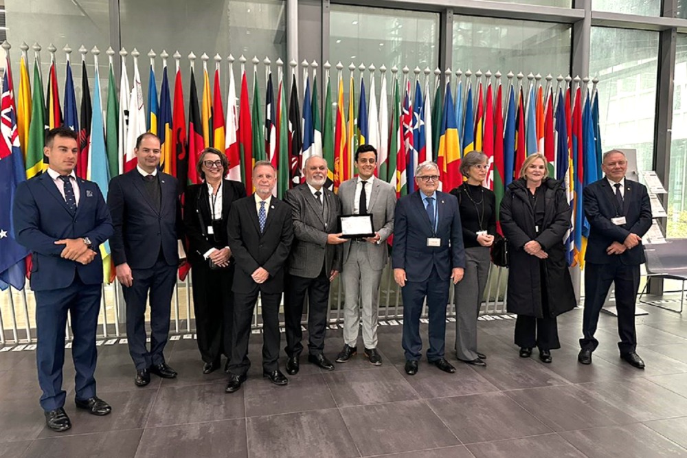 Not Comitiva Ejef em Haia 3.jpg