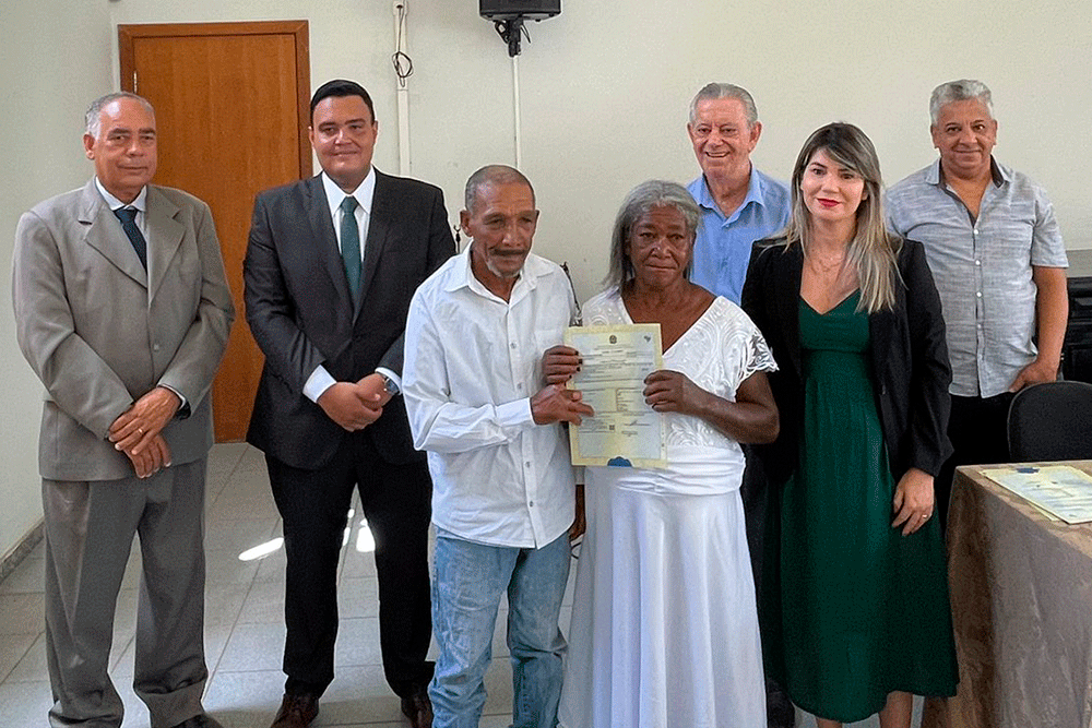 not---Casamento-comunitario-em-Novo-Cruzeiro.3.gif