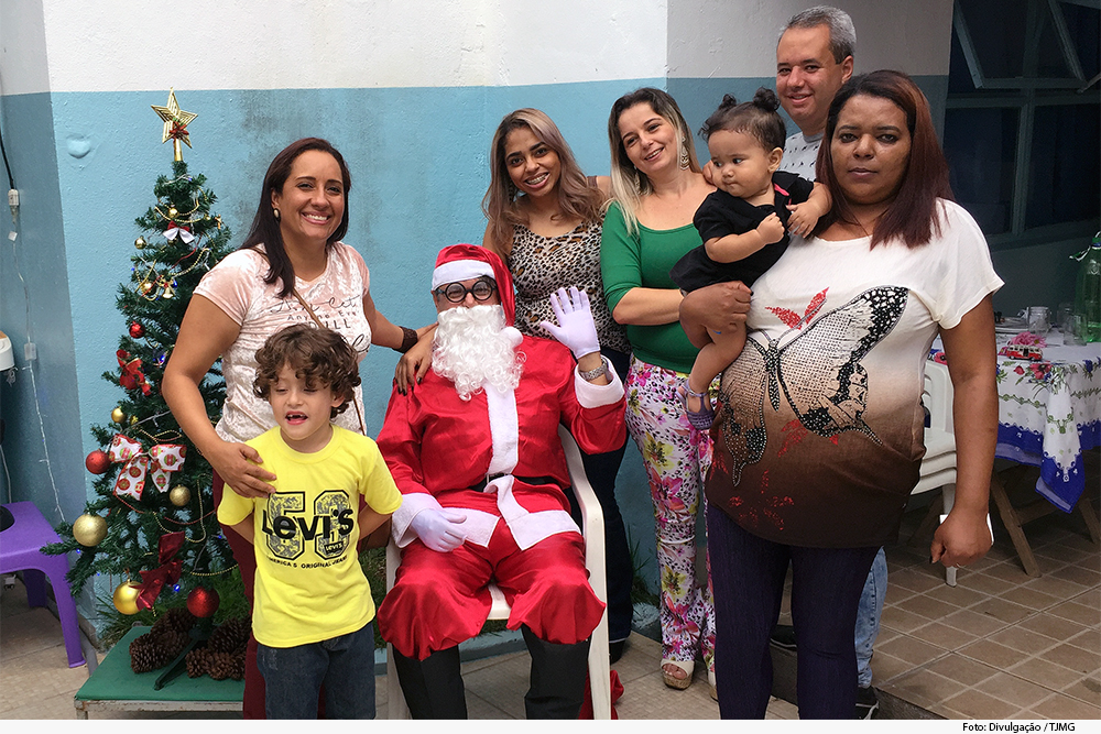 noticia-natal-das-apacs itauna.jpg
