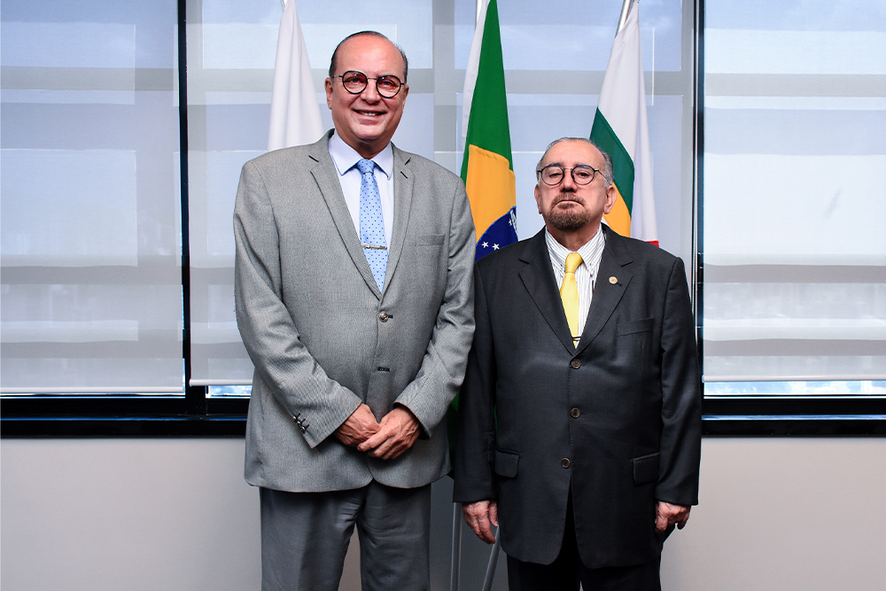Not---Pr-recebe-convite-de-posse-do-Des.-Jadir-Silva-no-TJMMG._2.jpg