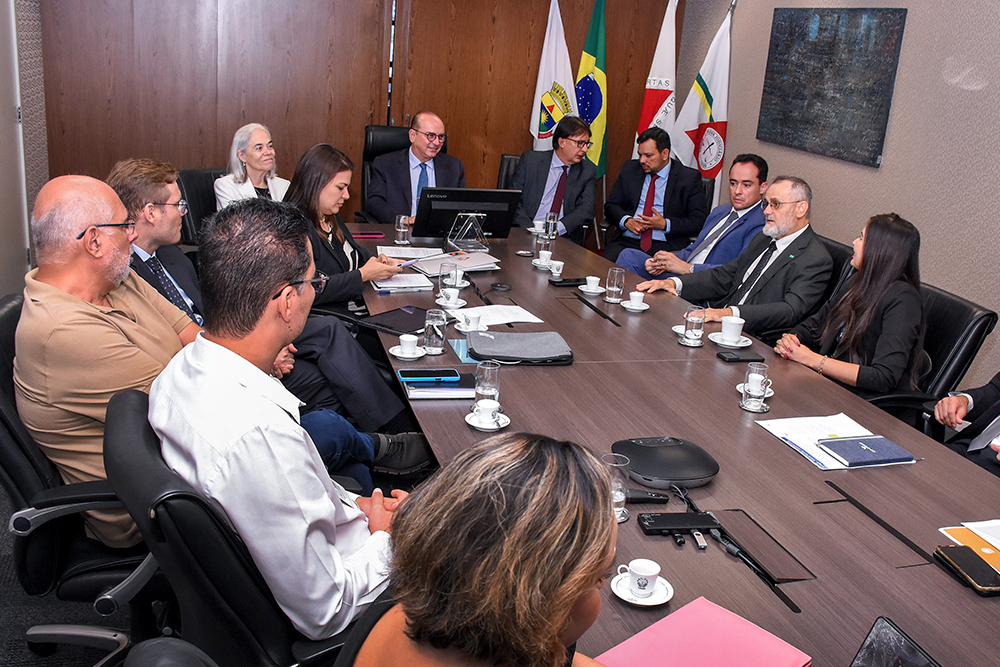 Not---Reuniao-da-Dircom-e-UAI-Lab-com-rep-do-CNJ._4.jpg