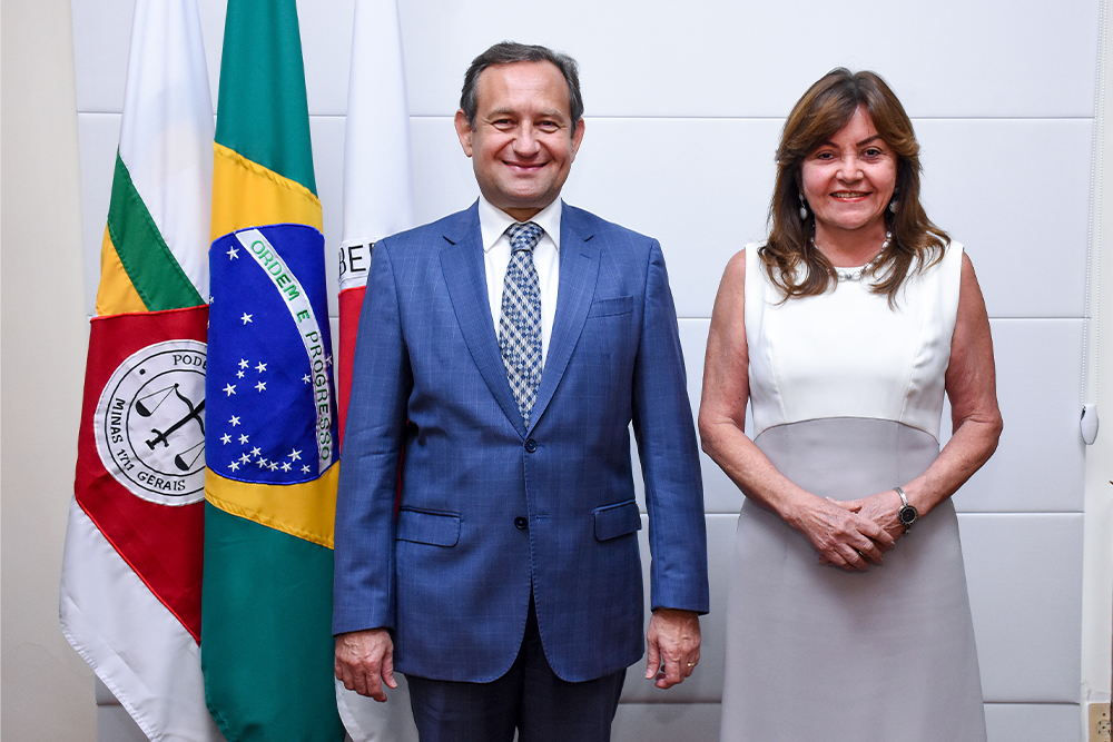 Not---Pr-em-exercicio-des-Luiz-Carlos-Azevedo-e-Corregedora-em-exercicio_-desa-Yeda-.jpg