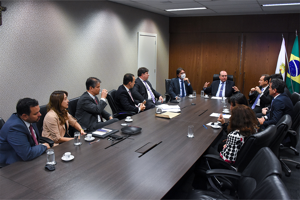 Not---Pr-participa-da-apresentacao-da-Central-de-Pesquisa-Patrimonial._2.jpg