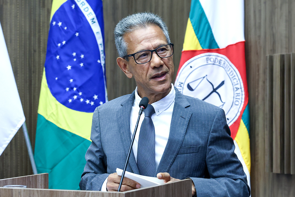 Not Solenidade Servidor 30 Anos e Servidor do Ano3.jpg