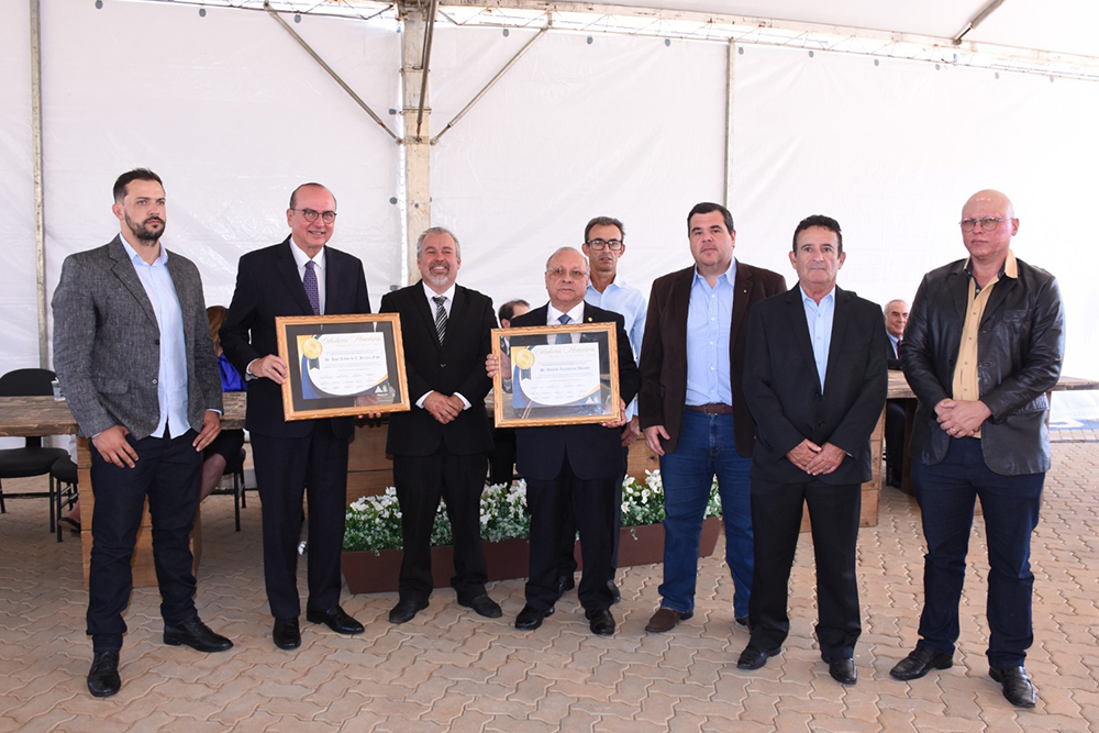 Not-9-Titulo-Cidadao-Honorario-Pres.-e-Des-Geraldo-Augusto.jpg