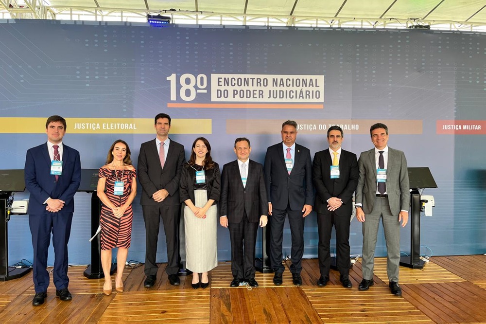 Not--18--Encontro--Poder--Judiciario--Comitiva--TJ.jpeg