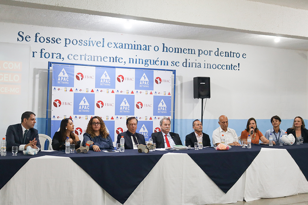 Not 1 Aula Magna APAC Betim.jpg