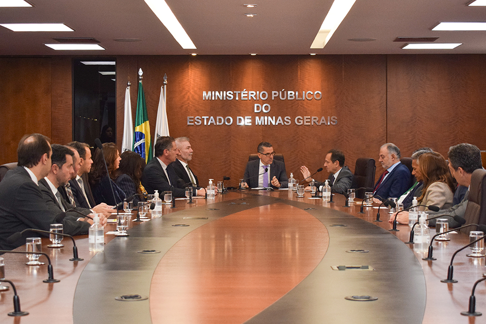 Not-3---Assinatura-de-Acordo-de-Cooperacao-MPMG-e-TJMG.jpg