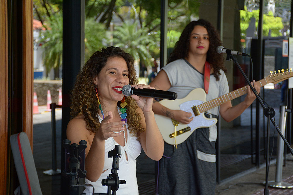 Not---Intervalo-Cultural-Laura-Souza-e-Maria-Monica-2.jpg