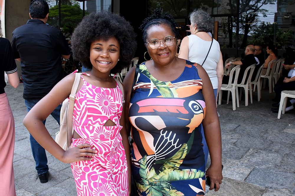 Not---Ana-Carolina-e-Vera-Lucia-Intervalo-Cultural-com-Max-Rock-Trio._3.jpg