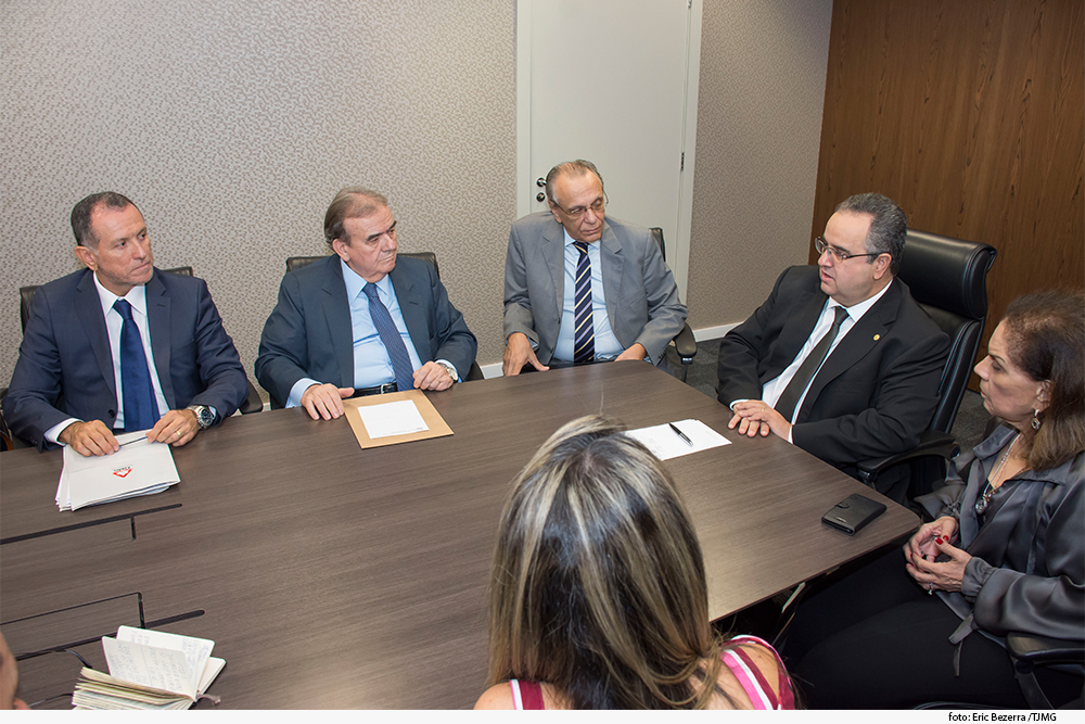 noticia01_07-05-19---Reuniao-Mutirao-Carcerario.jpg