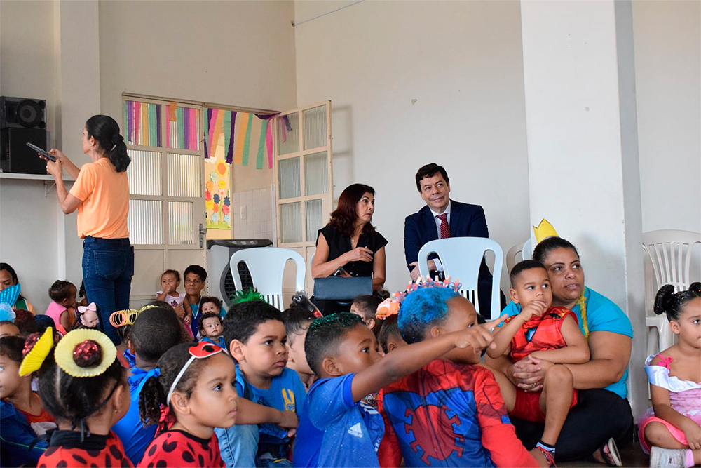 Not---Entrega-de-brinquedos-na-Creche-Sementinha-Alegre._1.jpg